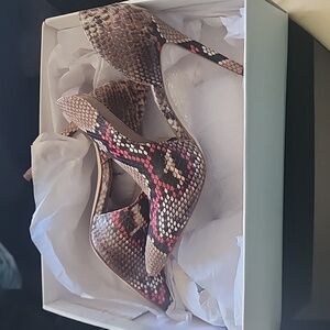 Steve Madden Orange/Brown/Cream snakeskin heels size 9